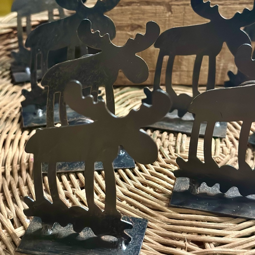12 Rustic Woodland Black Metal Moose Place Cards or Photograph Holders - Picture 2 of 7